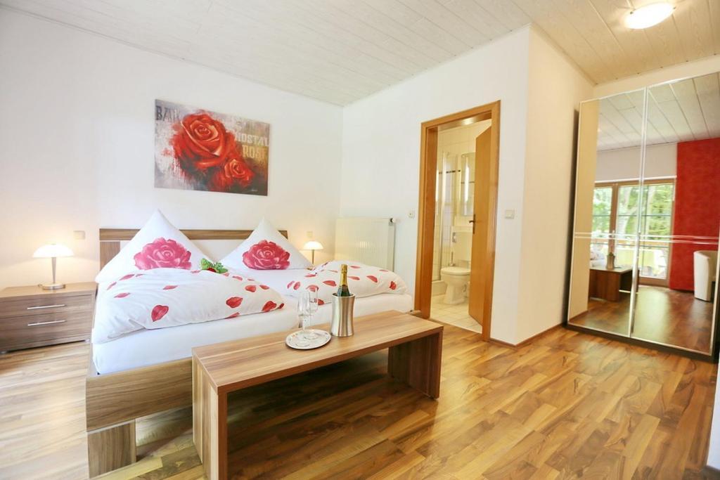 Landhotel Villa Moritz Garni Oberahr Стая снимка