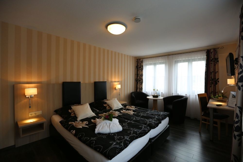 Landhotel Villa Moritz Garni Oberahr Екстериор снимка