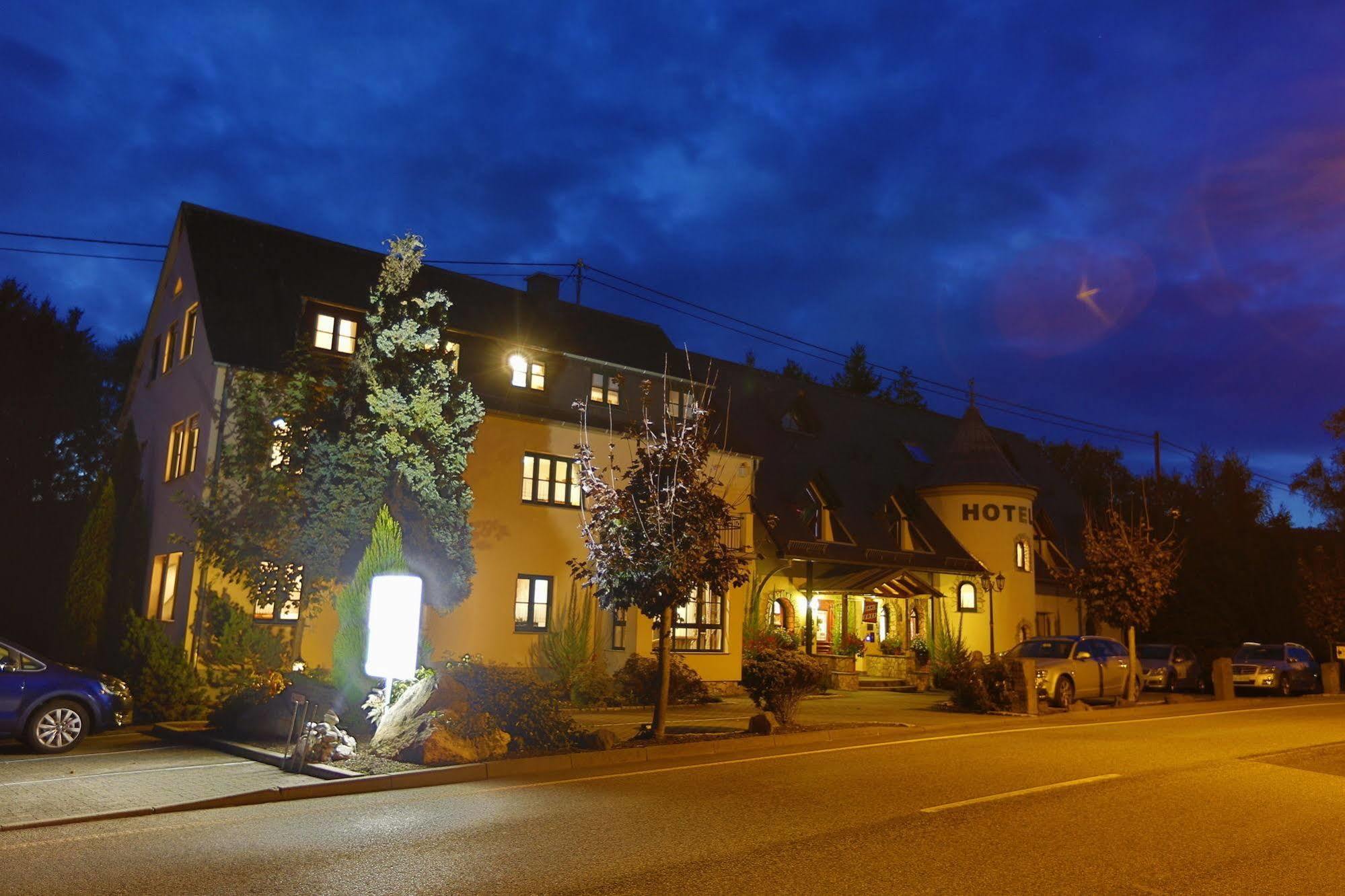 Landhotel Villa Moritz Garni Oberahr Екстериор снимка